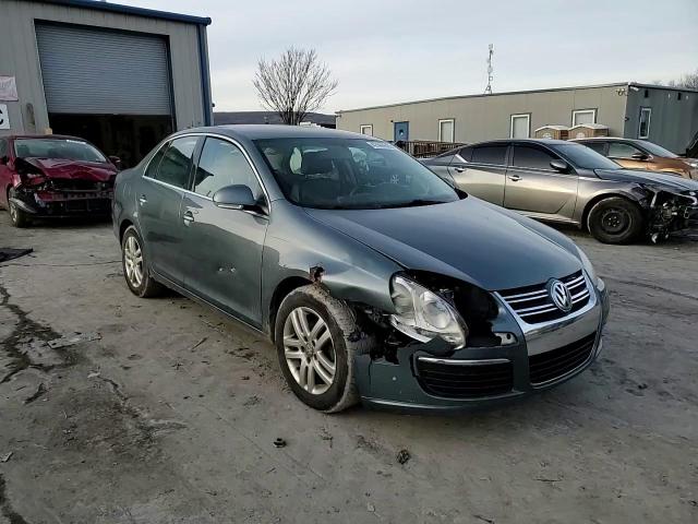 2006 Volkswagen Jetta - Image 11