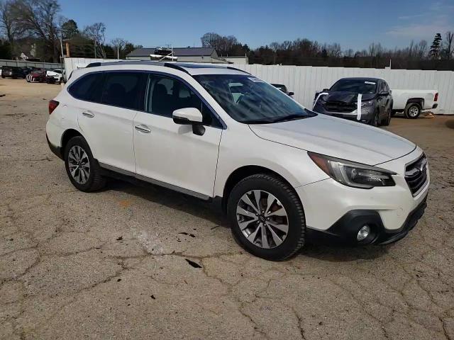 2018 Subaru Outback - Image 12