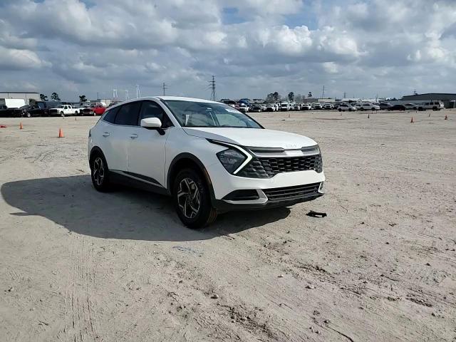 2023 Kia Sportage - Image 12