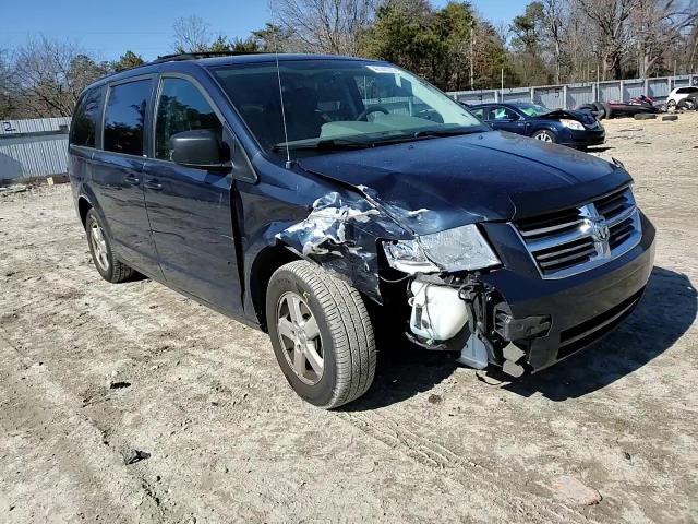 2009 Dodge Caravan - Image 11