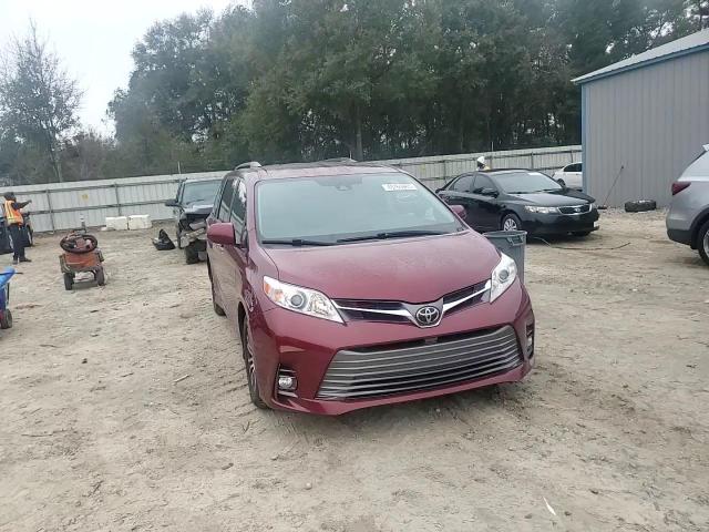 2019 Toyota Sienna - Image 14
