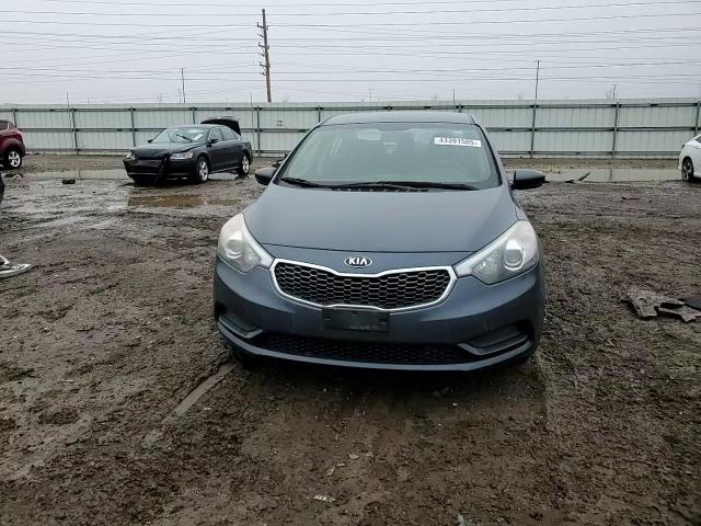 2016 Kia Forte - Image 11