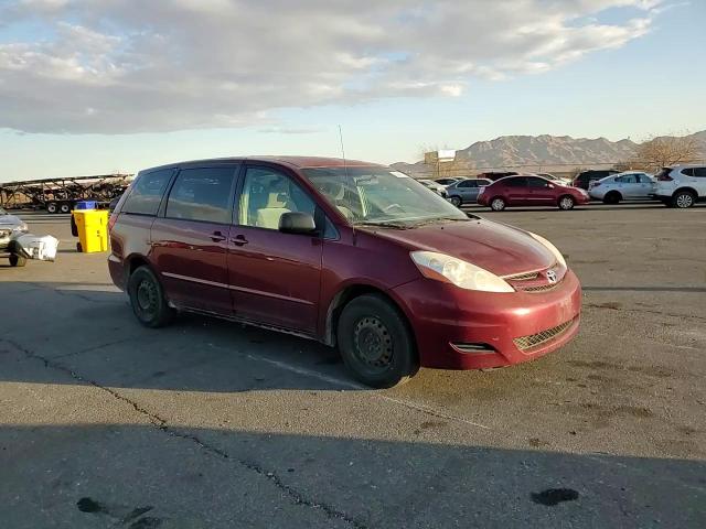2007 Toyota Sienna - Image 11