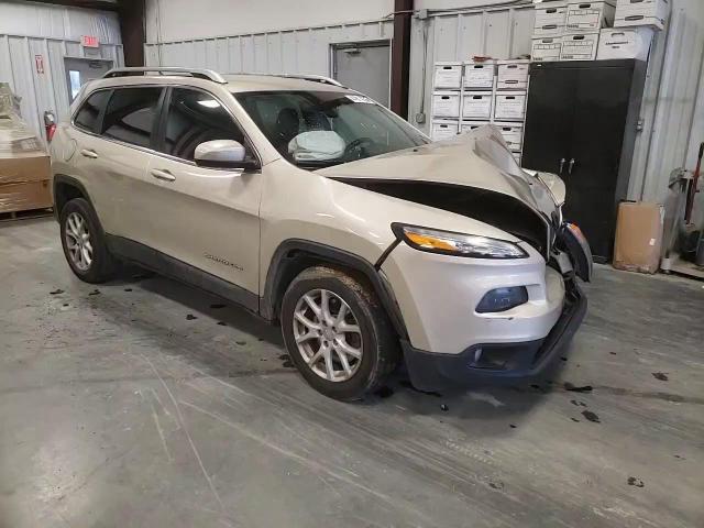 2015 Jeep Grand Cherokee - Image 12