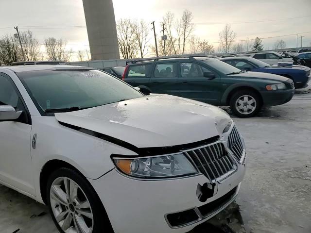 2012 Lincoln MKZ - Image 13