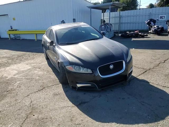 2013 Jaguar XF - Image 11