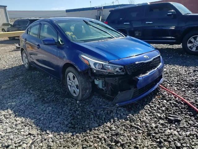 2017 Kia Forte - Image 13