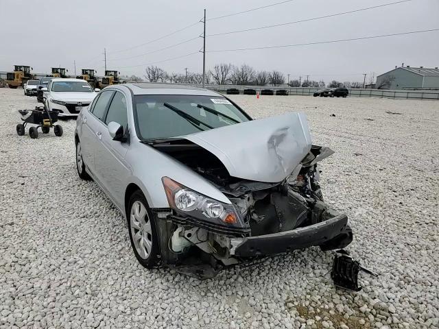 2009 Honda Accord - Image 11