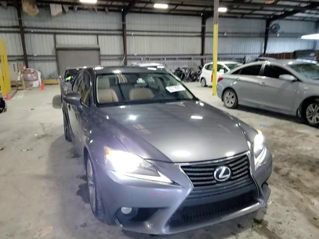 2014 Lexus IS - Image 13