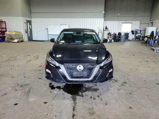 2021 Nissan Altima - Image 10