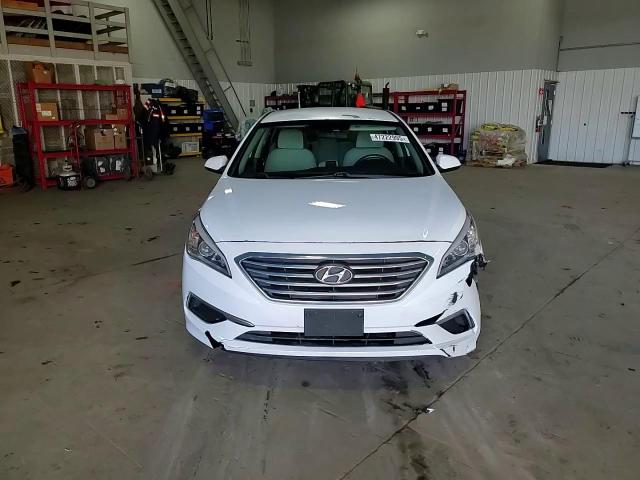2017 Hyundai Sonata - Image 11