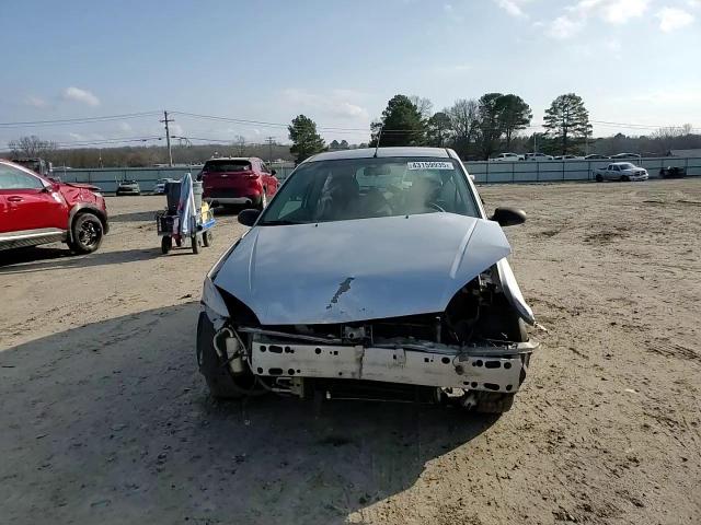 2005 Ford Focus - Image 11
