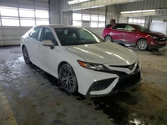 2021 Toyota Camry - Image 11