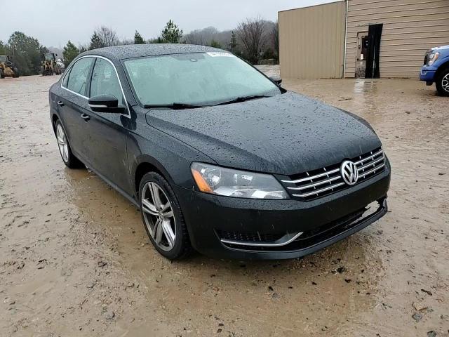2014 Volkswagen Passat - Image 11