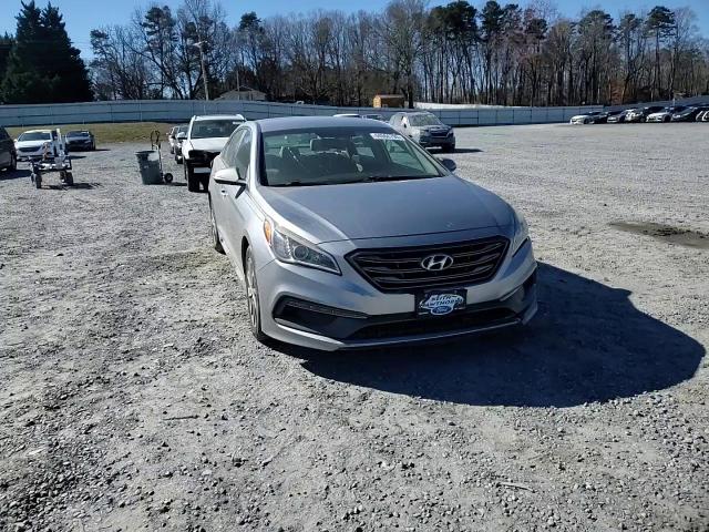2015 Hyundai Sonata - Image 11