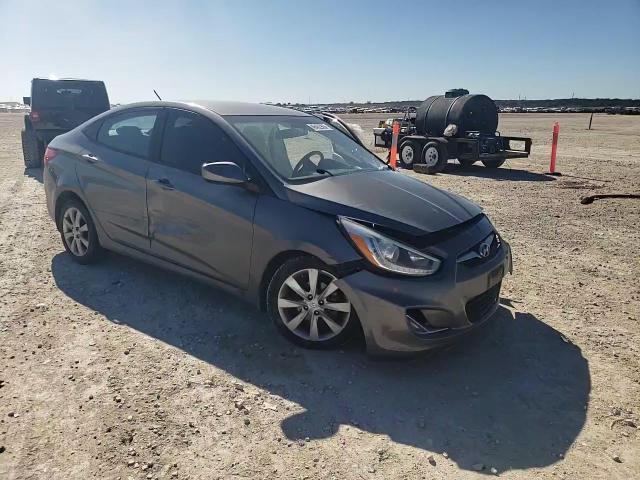 2014 Hyundai Accent - Image 11
