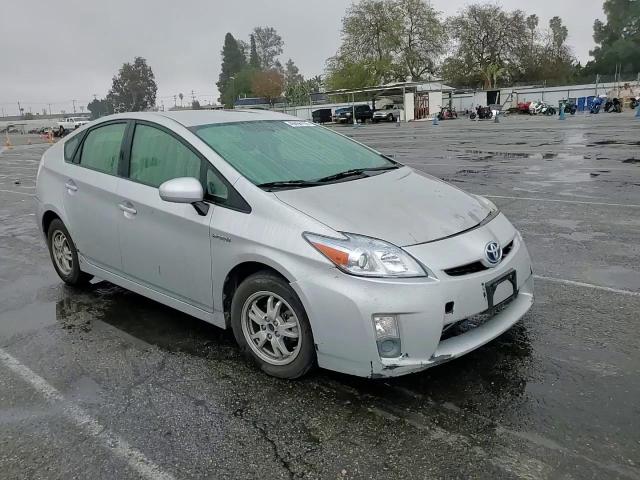 2010 Toyota Prius - Image 11