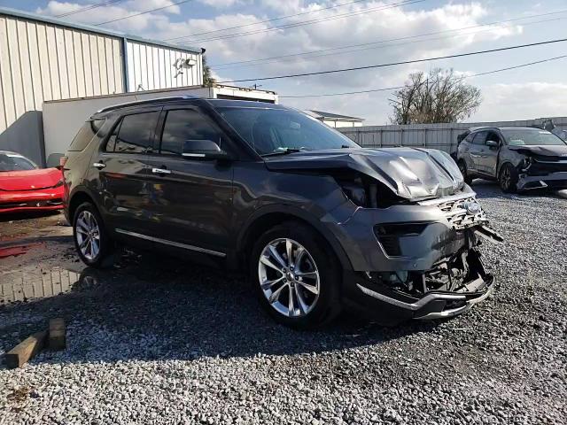 2018 Ford Explorer - Image 15