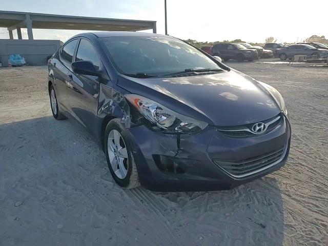 2013 Hyundai Elantra - Image 13