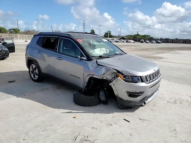 2020 Jeep Compass - Image 11