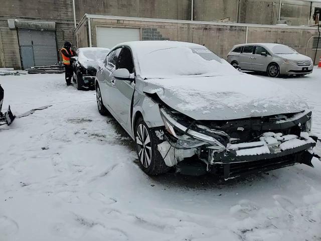2021 Nissan Altima - Image 10