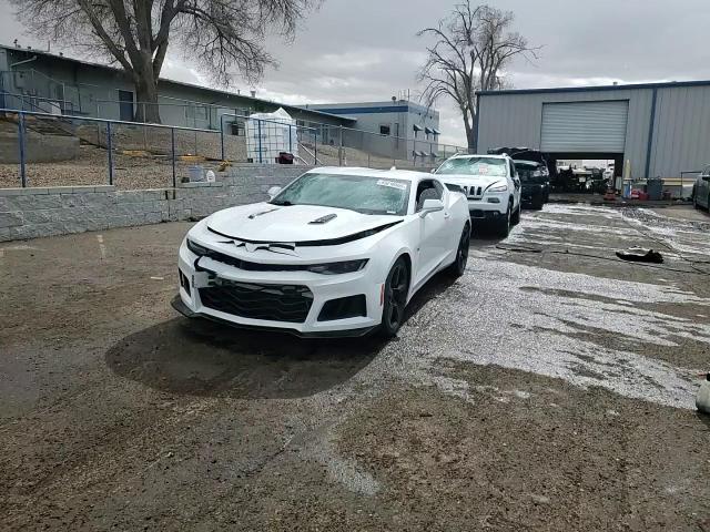 2016 Chevrolet Camaro - Image 13