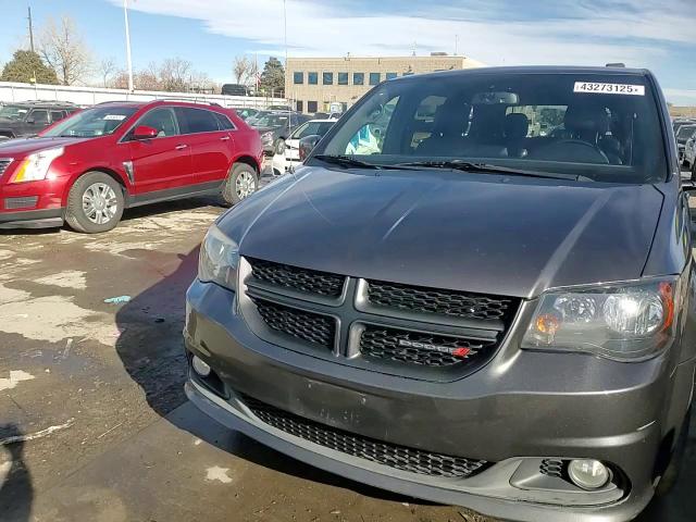 2017 Dodge Caravan - Image 14