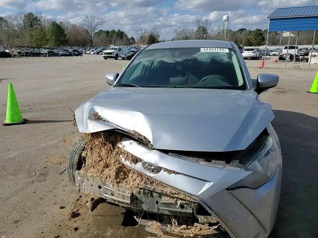 2017 Toyota Yaris - Image 11