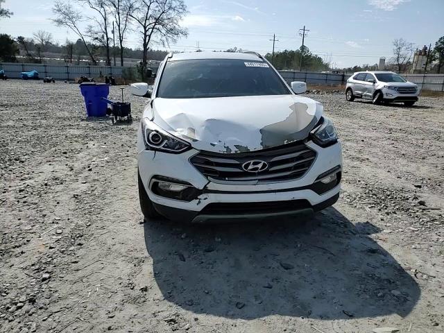 2018 Hyundai Santa Fe - Image 12