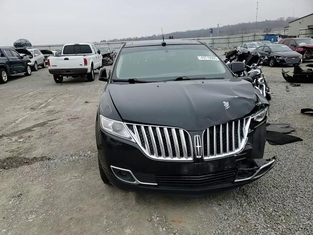 2011 Lincoln MKX - Image 12
