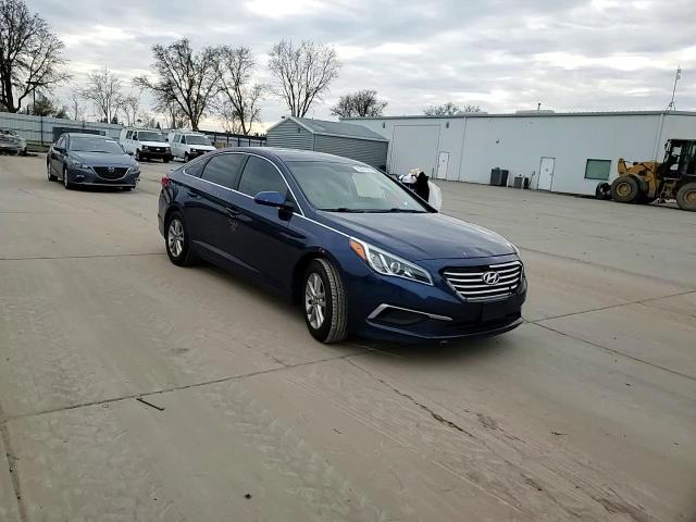 2017 Hyundai Sonata - Image 10