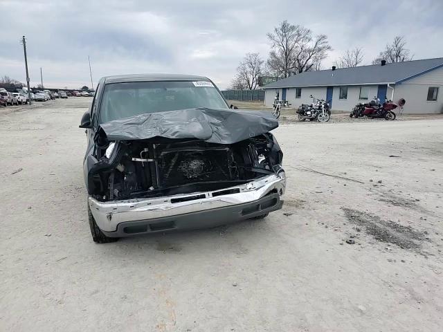 2000 Chevrolet Silverado - Image 11