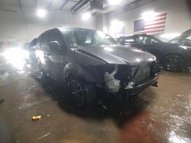 2019 Dodge Caravan - Image 14