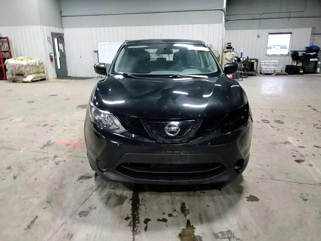 2018 Nissan Rogue - Image 11