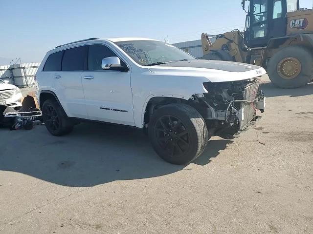 2017 Jeep Grand Cherokee - Image 16