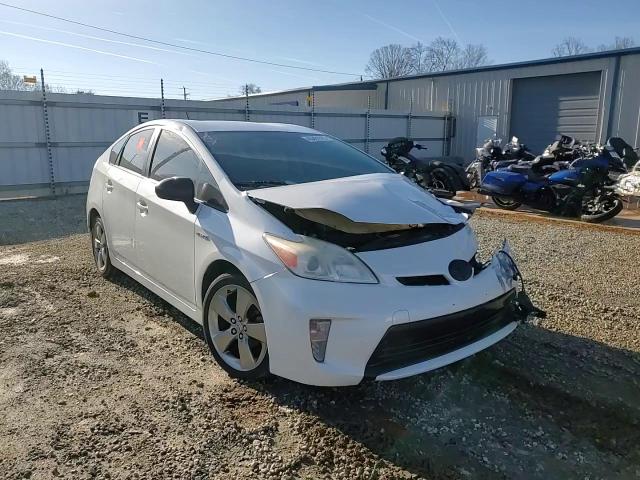 2013 Toyota Prius - Image 10