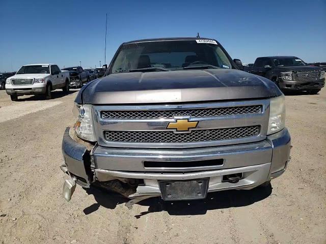 2012 Chevrolet Silverado - Image 11