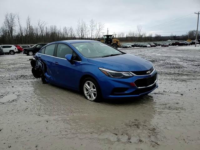 2016 Chevrolet Cruze - Image 13