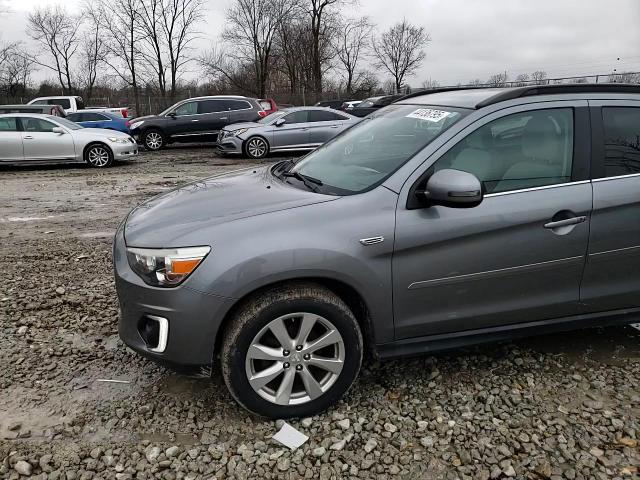 2015 Mitsubishi Outlander - Image 12