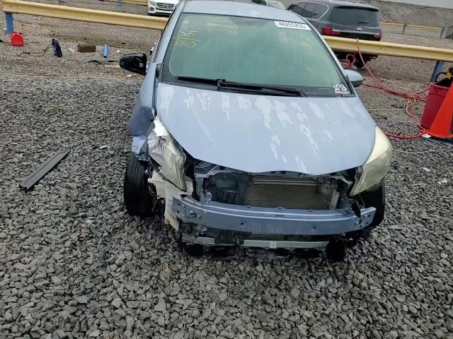 2013 Toyota Yaris - Image 13