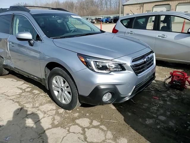2019 Subaru Outback - Image 11