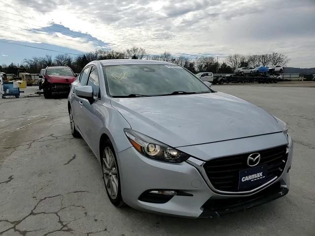 2017 Mazda 3 - Image 11