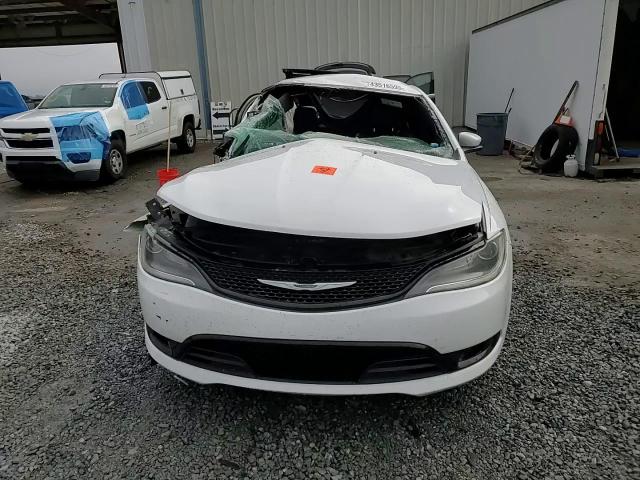 2015 Chrysler 200 - Image 13