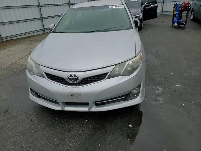 2014 Toyota Camry - Image 10