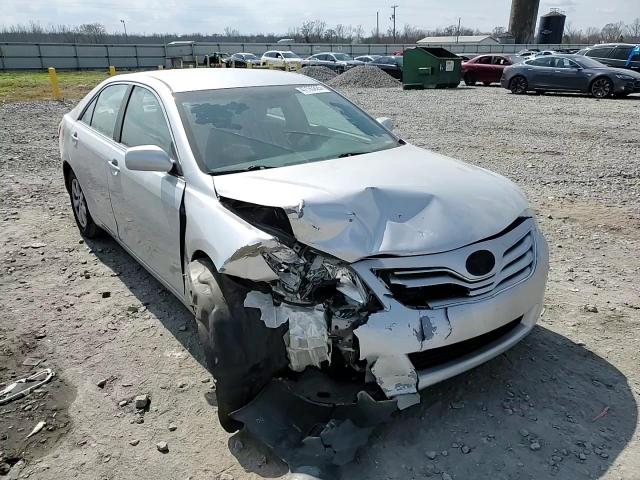 2011 Toyota Camry - Image 11