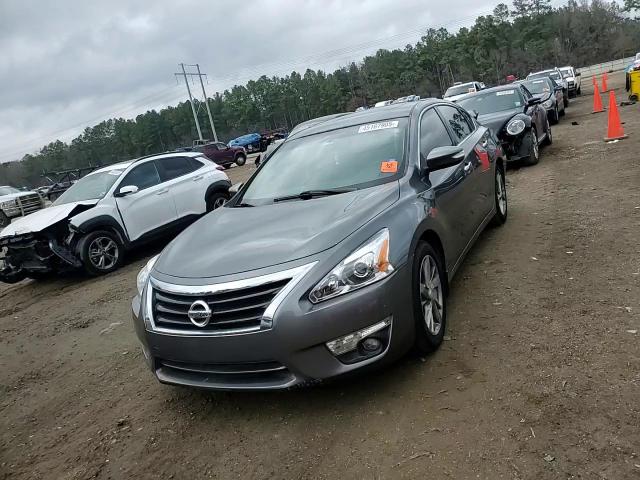 2015 Nissan Altima - Image 10