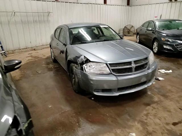 2009 Dodge Avenger - Image 11