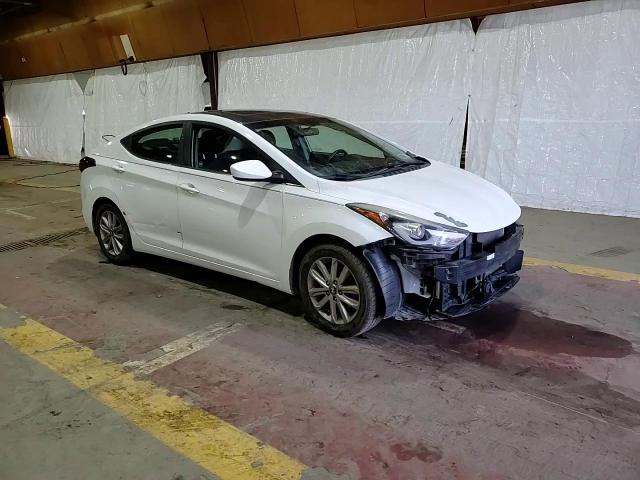 2015 Hyundai Elantra - Image 14