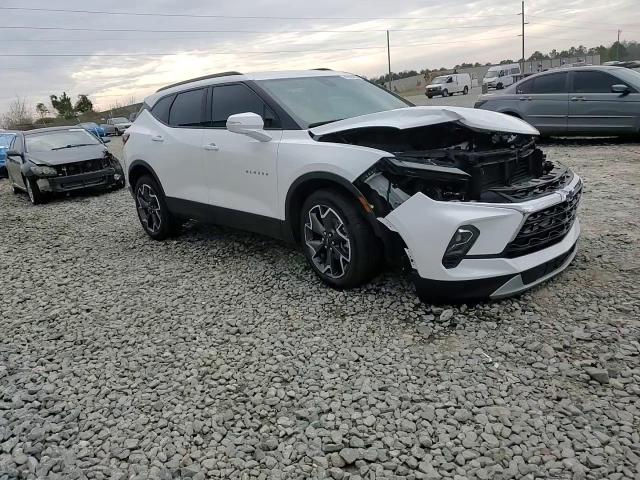 2023 Chevrolet Blazer - Image 15