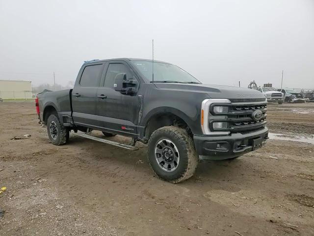 2023 Ford F250 - Image 11